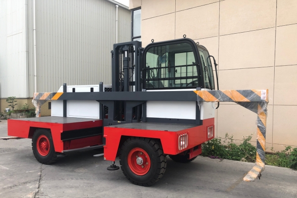 SOCMA HNS30EL Electric Side Loader Forklift For Long Objects Handling