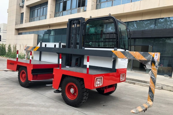 SOCMA HNS30EL Electric Side Loader Forklift For Long Objects Handling